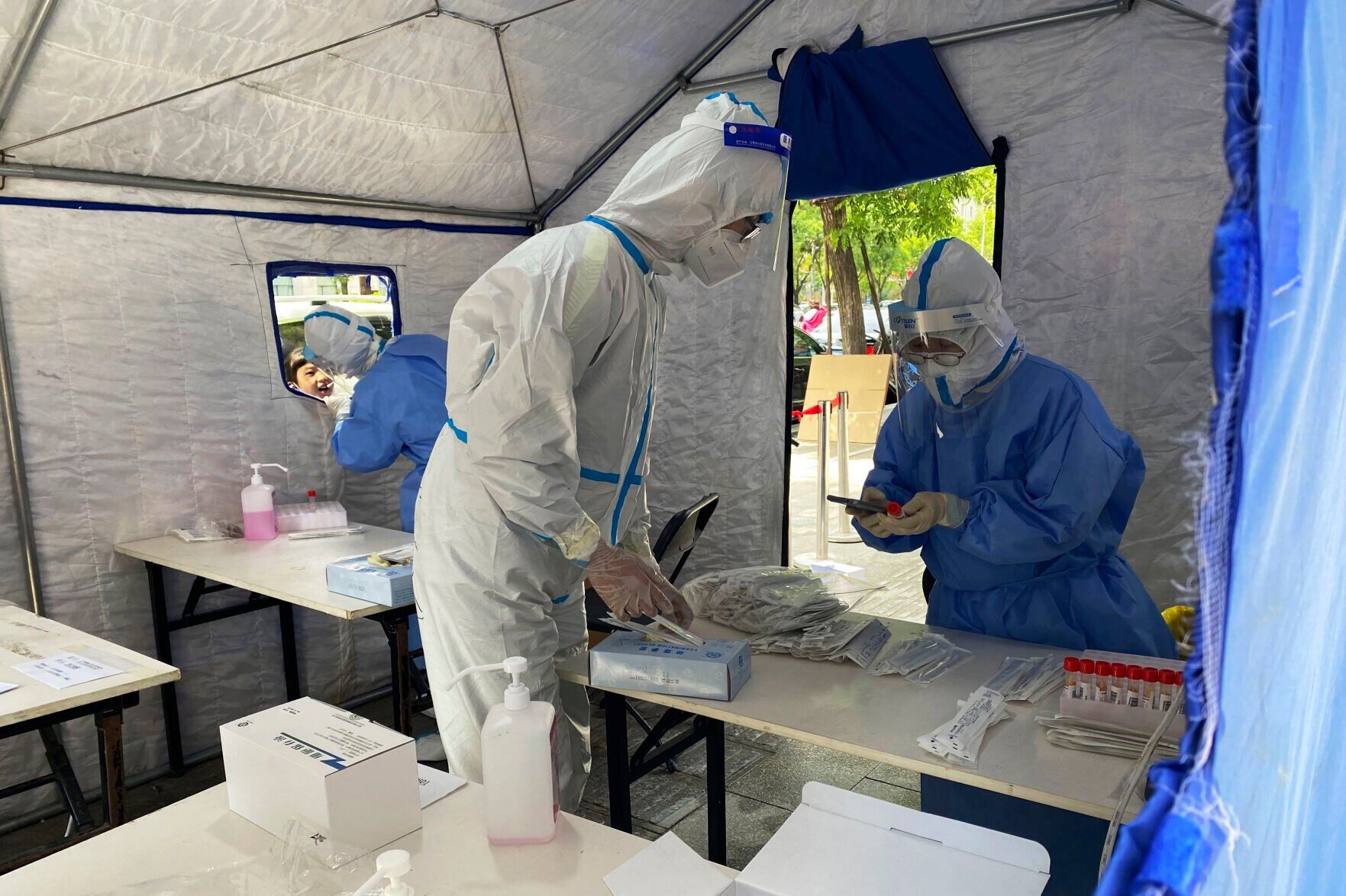 APTOPIX Virus Outbreak China